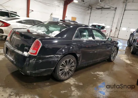 2014 Chrysler 300 S z USA, uszkodzony, nr VIN 2C3CCAGG7EH120737